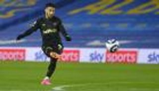 محمد صلاح وبن رحمة ضمن أفضل 10 لاعبين في الدوري الإنجليزي