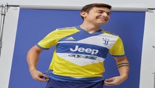 أغرب قمصان الأندية الأوروبية في الموسم الجديد