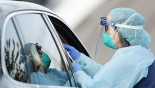 اختبار كورونا من السيارة في أستراليا