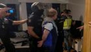 عملية تجميل وشاربان زائفان.. ضبط رئيس استخبارات فنزويلا السابق