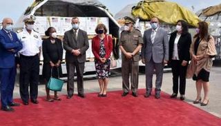 تونس تتلقى 500 ألف جرعة من لقاحات كوفيد قادمة من الولايات المتحدة