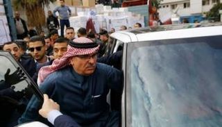 العمادي خلال زيارة سابقة لقطاع غزة