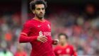 القمصان الأكثر مبيعا في الدوري الإنجليزي.. أين محمد صلاح؟