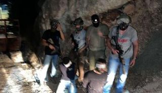 وحدة قصاصي الأثر الإسرائيلية لحظة اعتقال الزبيدي وعارضة