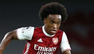  المهاجم البرازيلي ويليان بقميص أرسنال
