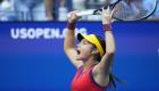 إيما رادوكانو تصنع التاريخ وتتوج بلقب أمريكا المفتوحة للتنس