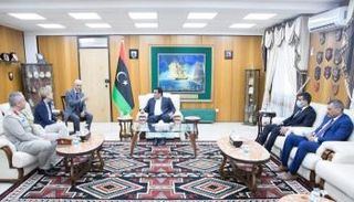 جانب من لقاء المنفي والسفيرة البريطانية في ليبيا (الرئاسي الليبي)