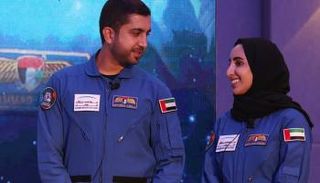 رائدا الفضاء الإماراتيان نورا المطروشي ومحمد الملا