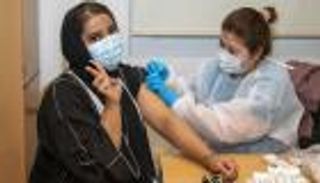 الإمارات تلامس 19 مليون جرعة من لقاح كورونا