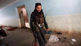 أحد عناصر طالبان في سجن
