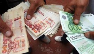 أسعار اليورو والدولار في الجزائر
