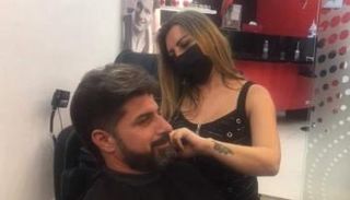 اللبنانية غادة كعكاني تمارس عملها