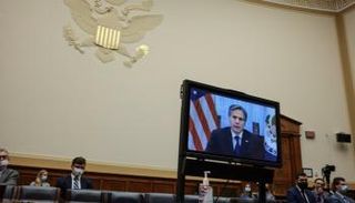 جانب من مشاركة بلينكن بجلسة الكونجرس عبر الفيديو- أ.ف.ب