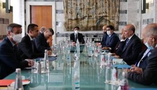 جانب من لقاء عبد الله اللافي ووزير خارجية إيطاليا