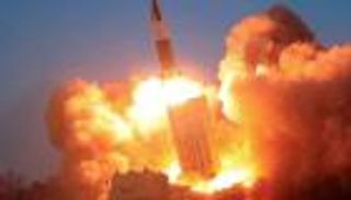 تأكيد كوري ياباني.. بيونج يانج تطلق صاروخين باتجاه الشرق