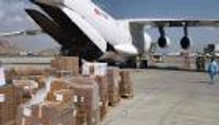 وصول طائرة مساعدات إماراتية عاشرة لأفغانستان