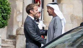 الشيخ محمد بن زايد آل نهيان وإيمانويل ماكرون