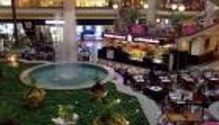 والد "فتاة المول" في مصر يكشف سبب انتحار ابنته