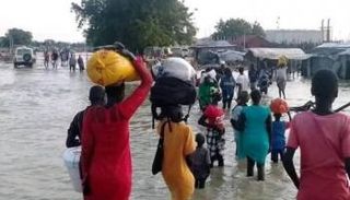 شوارع مدينة بور عاصمة جونقلي تغمرها الفيضانات (أرشيفية)