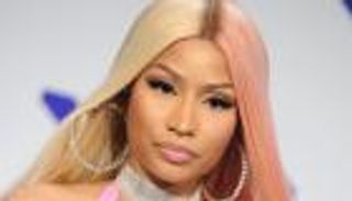 بعد شائعة كورونا والعجز الجنسي.. تويتر تنفي حجب حساب نيكي ميناج