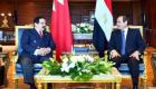 موقف مصر ثابت تجاه أمن الخليج.. السيسي يؤكد لملك البحرين