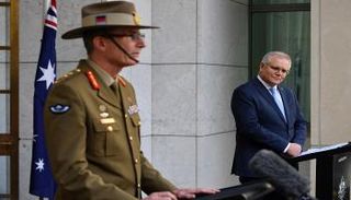  رئيس وزراء أستراليا ووزير دفاعه