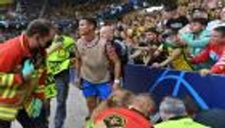 من وقح إلى معشوق.. رونالدو يسرق قلب ضحيته بلمسة إنسانية