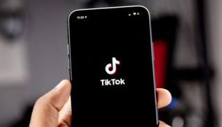 عطل فني مفاجئ بتطبيق تيك توك