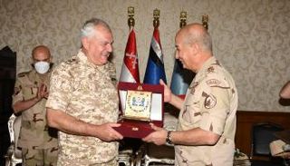 وزير الدفاع المصري يكرم المشاركين في التدريب