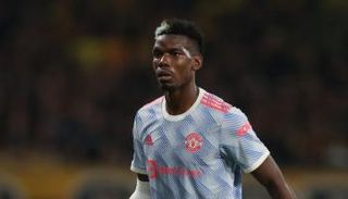 بول بوجبا لاعب مانشستر يونايتد