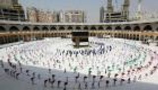 السعودية: 10 ملايين شخص أدوا العمرة منذ عودتها التدريجية