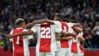 على طريقة بايرن ميونخ.. أياكس يواصل كتابة التاريخ بمساهمة مغربية