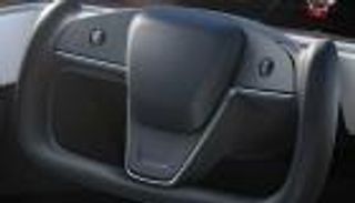 مقود سيارات تسلا موديل S يثير المخاوف