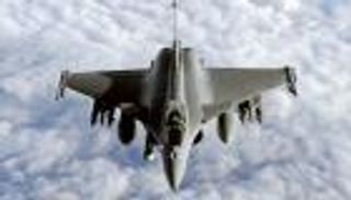 هل ألغت صفقة رافال زيارة ماكرون إلى سويسرا؟