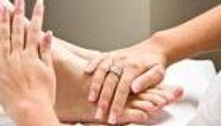 تورم الأقدام وخطرها على الحياة.. الأسباب وطرق العلاج