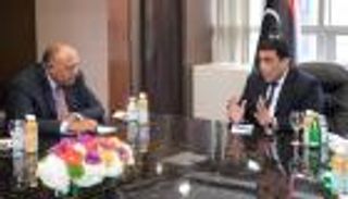 شكري لـ"المنفي": موقف مصر راسخ تجاه الحفاظ على سيادة ليبيا 