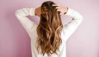 أسباب التنميل في فروة الرأس