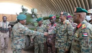 البرهان يزور معسكر 