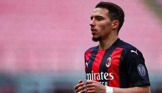 إسماعيل بن ناصر نجم ميلان 