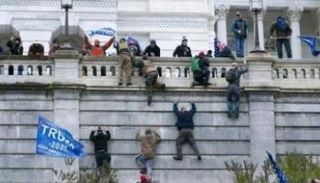 أنصار ترامب يقتحمون مبنى الكونجرس - أرشيفية
