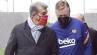 بعد اجتماع الطائرة.. رئيس برشلونة يبلغ كومان بمصيره