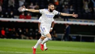 كريم بنزيما مهاجم ريال مدريد