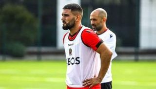 أندي ديلور لاعب نيس الفرنسي