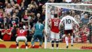 بالفيديو.. حارس الأرجنتين يضرب مانشستر يونايتد بسلاح كريستيانو رونالدو