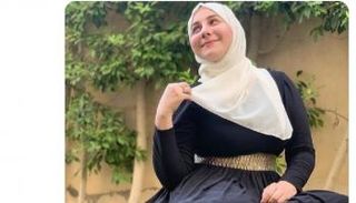 ياسمينا العلواني بالحجاب