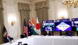 جانب من القمة 