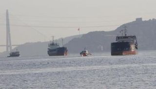 جانب من عملية الإنقاذ في مضيق البسفور