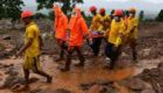 فقدان 10 أشخاص في انهيار طيني بالصين  