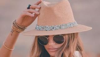 قبعات رنا دبوس