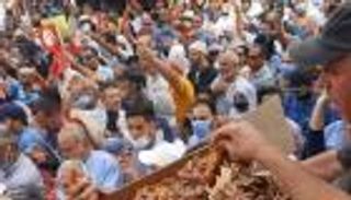 نقابة الصحفيين في تونس تدين اعتداءات الإخوان على أعضائها